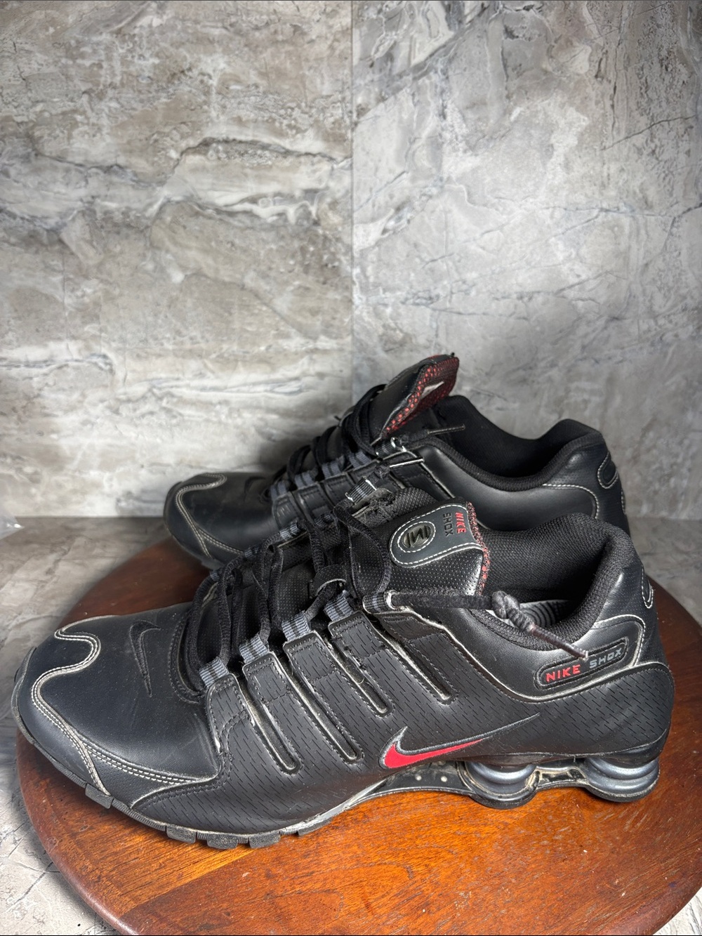 Nike Shox NZ Men’s Size 13 Black Varsity Red Athletic Shoes